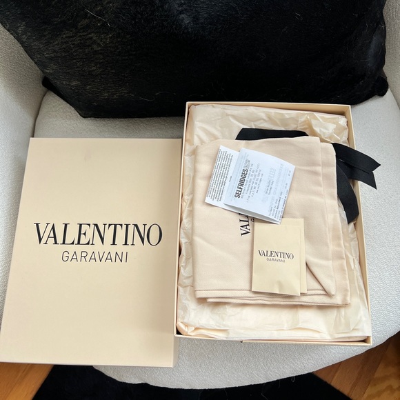 Valentino V Logo Perforated Black and Gold Women's Shoes sz 39 - Picture 4 of 12